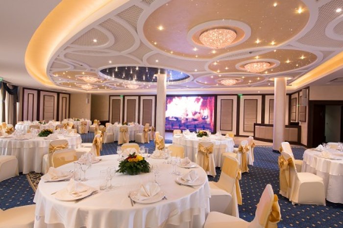 Бална зала 2.jpg